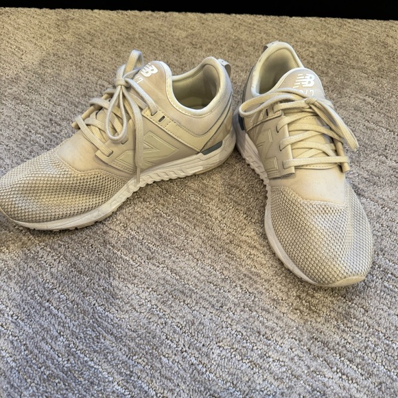 New Balance 247 cream sneakers - Picture 2 of 4